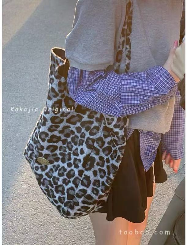 Leopard Print Double-Sided Canvas Tote Bag for Women Fall Winter Large Capacity Commuter Handbag Shoulder Bag