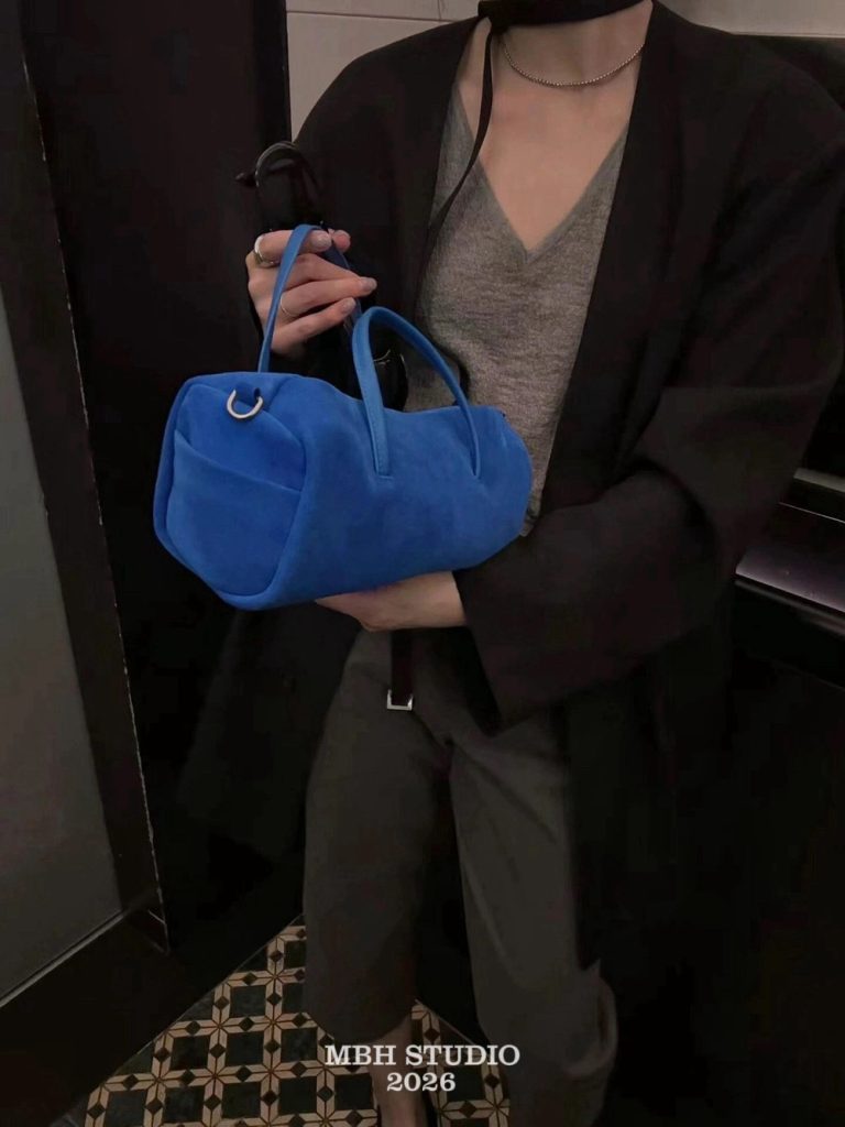 MBH Korean Niche Design Matte Leather Baguette Bag Klein Blue Eye-Catching Handbag